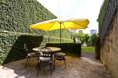 Boutique Rentals- Hidden Garden Porto's downtown, Porto