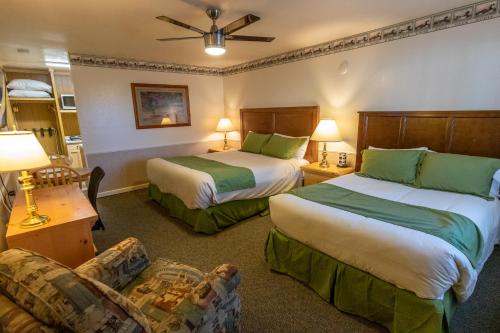 Deluxe Queen Room with Two Queen Beds