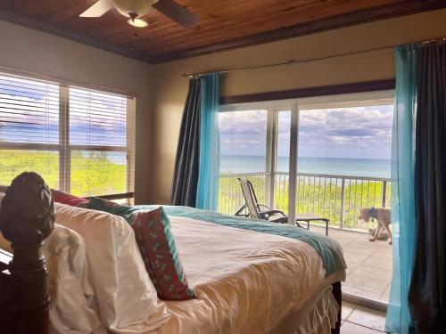 Private Oceanfront Escape: Kayaks, Sunsets, Coral! in West End