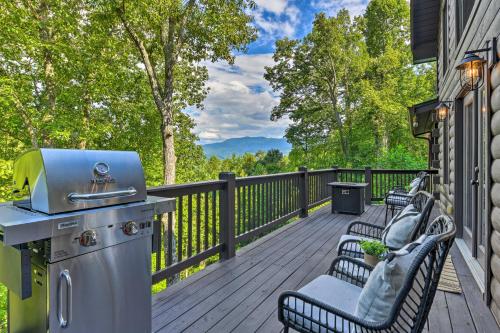 Mountain-View Bryson City Home with Hot Tub!