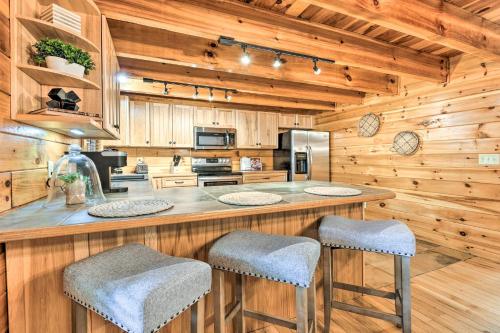 Mountain-View Bryson City Home with Hot Tub! in Bryson City, USA