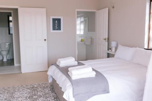Nahoon Beach Villas Self Catering Apartments - image 2