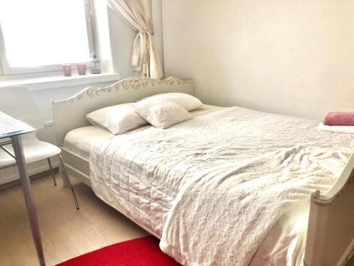 Albertinkatu 10 Scandinavian Home - image 7