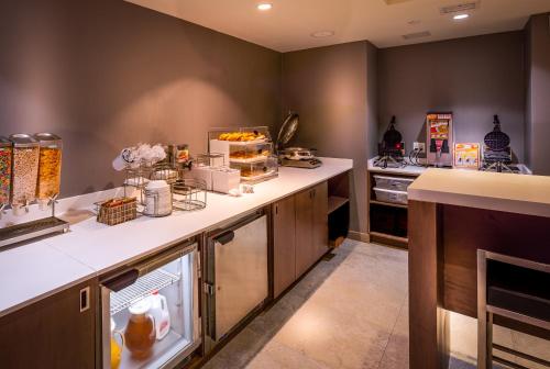 La Quinta Inn & Suites by Wyndham Manhattan Midtown