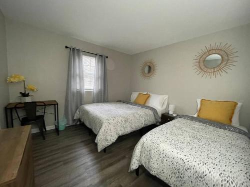 * Prime Place * Pet Friendly * King Bed * in Durham, USA