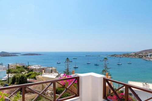 Cycladic Aura - Traditional Holiday Cottage