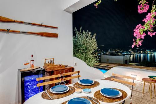 Cycladic Aura - Traditional Holiday Cottage