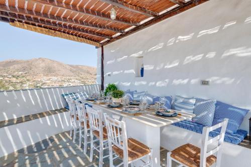 Cycladic Aura - Traditional Holiday Cottage