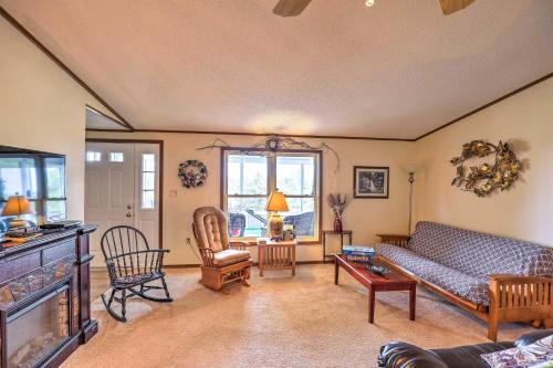 Finger Lakes Retreat with Sunroom Fire Pit and BBQ! - image 7