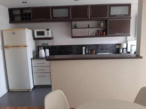 AMENABAR SUITES near La Amistad