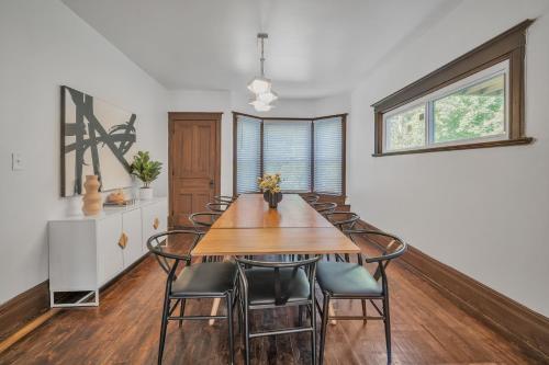 Pet Friendly 5BR Home near Downtown Detroit in Detroit, USA
