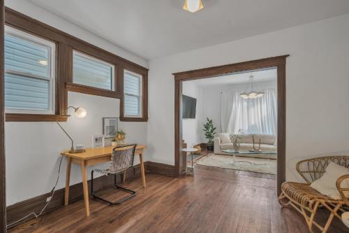 Pet Friendly 5BR Home near Downtown Detroit in Detroit, USA