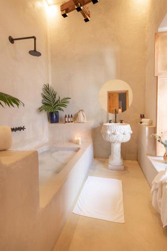 389524188 La Valise San Miguel de Allende, member of Small Luxury Hotels