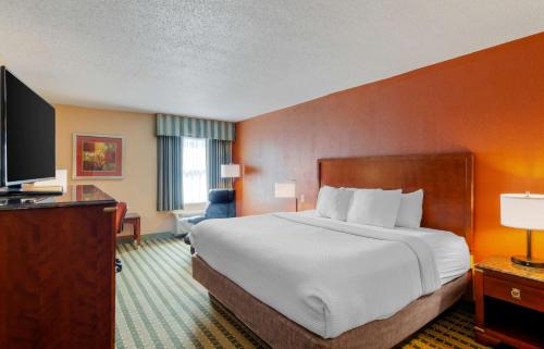King Room with Bath Tub - Disability Access/Non-Smoking