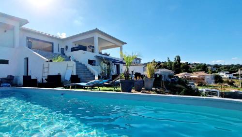 Villa Bistinetti Rez de villa tout confort avec piscine - Location saisonnière - Penta-di-Casinca