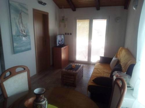Apartments with WiFi Silba - 17603 - image 12