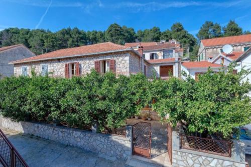 Holiday house with a parking space Svirce, Hvar - 17682