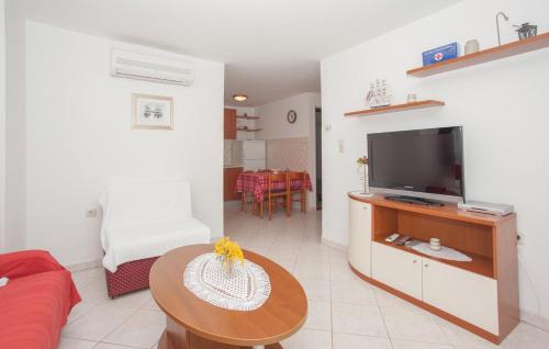 Apartment Punat 17857c - image 5