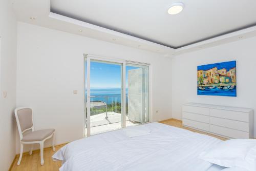 Luxury villa with a swimming pool Poljane Opatija - 17956 - image 4