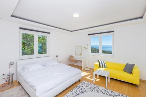 Luxury villa with a swimming pool Poljane Opatija - 17956 - image 14