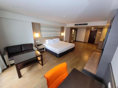 room detail thumbnail 0