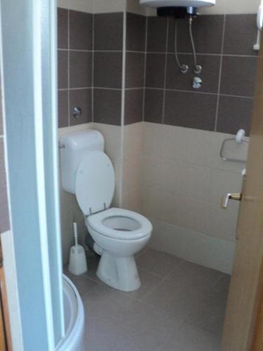 One-Bedroom Apartment with Terrace image 3