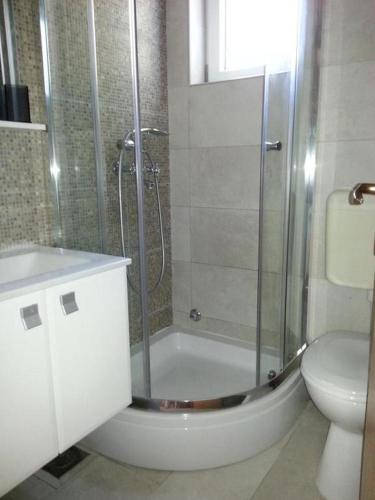 Two-Bedroom Apartment with Terrace image 3