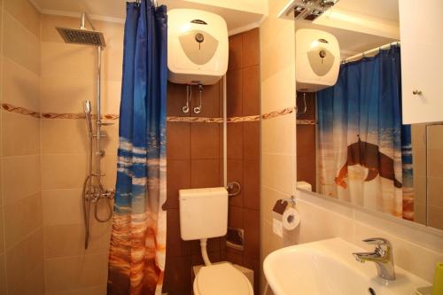 Apartments with a parking space Sveti Vid Krk - 18139 - image 10