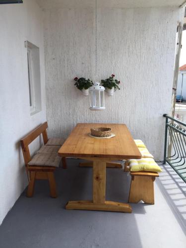 Apartments with parking space Vodice - 18179 - image 2
