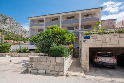 Apartments and rooms by the sea Duce, Omis - 18155