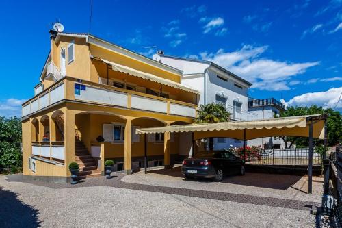 Apartments and rooms with parking space Malinska, Krk - 18193 Malinska