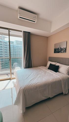 Cozy Studio Suite in Taman Anggrek Residences Jakarta