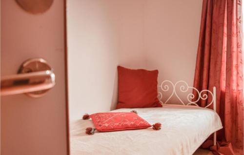 Nice Home In Mscice With Lake View