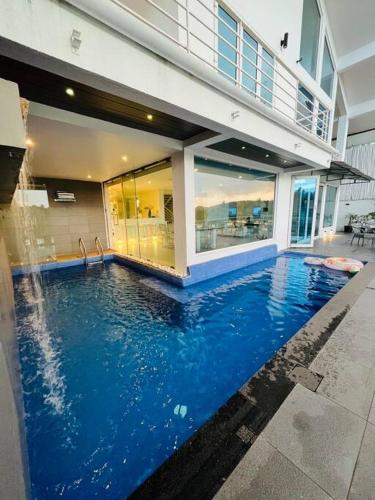 Contemporary 4BHK Villa with Pool near Candolim photo