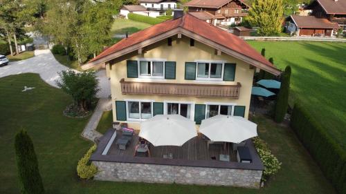 Villa am Bach