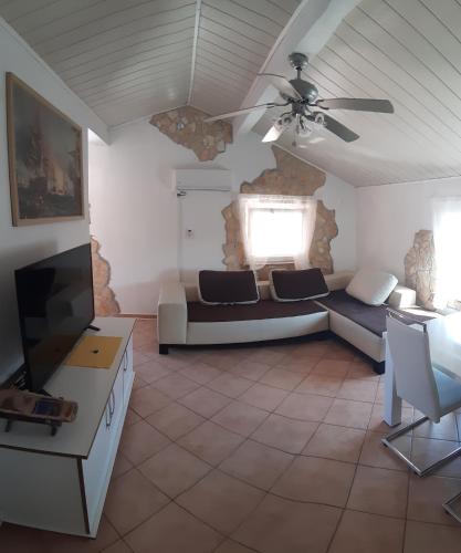 Two-Bedroom Apartment with Terrace and Sea View room in Apartments by the sea Vir - 18451