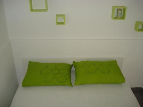One-Bedroom Apartment with Terrace and Sea View image 7