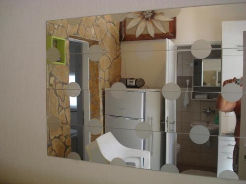 One-Bedroom Apartment with Terrace and Sea View image 3