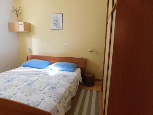 Two-Bedroom Apartment with Terrace room in Apartments for families with children Vinez Labin - 18493