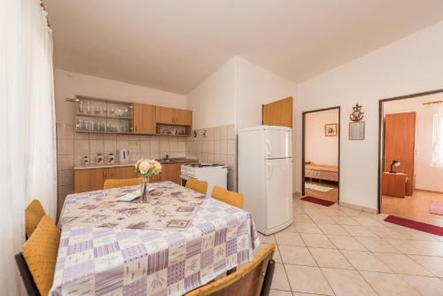 Apartments by the sea Vir - 18516 - image 4