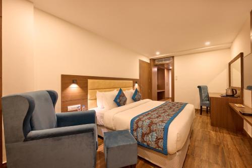 Deluxe Suite room in Renest Haridwar