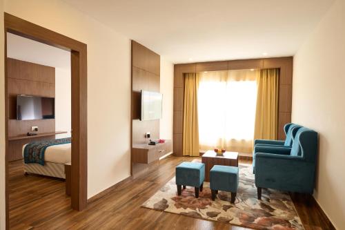 Deluxe Suite image 3