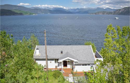 Viesnīcas āriene, 3 Bedroom Beach Front Home In Jondal in Jondal