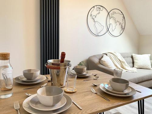 Picture of Luxury Scandi Inspired 1 Bed Town Centre Apartment