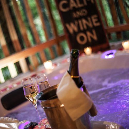 Spa, D'EMILION De SENS in Gardegan-et-Tourtirac