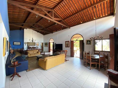 Κοινόχρηστο σαλόνι/χώρος τηλεόρασης, Casa de campo c vista para montanhas em Cha Grande in Τσα Γκράντε