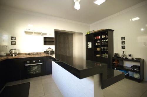 ห้องครัว, Piscina e muito lazer em linda Chacara, Franca SP in ฟรังกา