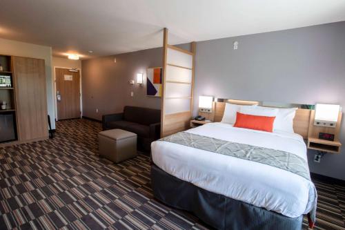 Microtel Inn & Suites by Wyndham Amsterdam