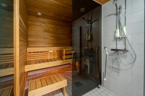 Сауна, Hilmantori Apartments by Hiekka Booking in Калайокі