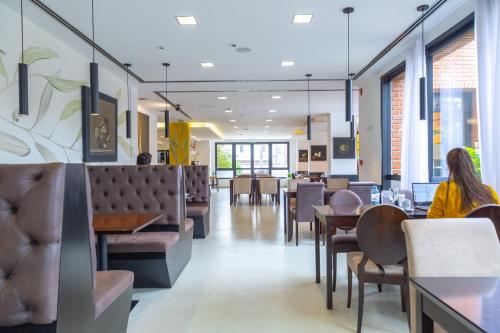 Restaurant, Neper Hotel in Arguello